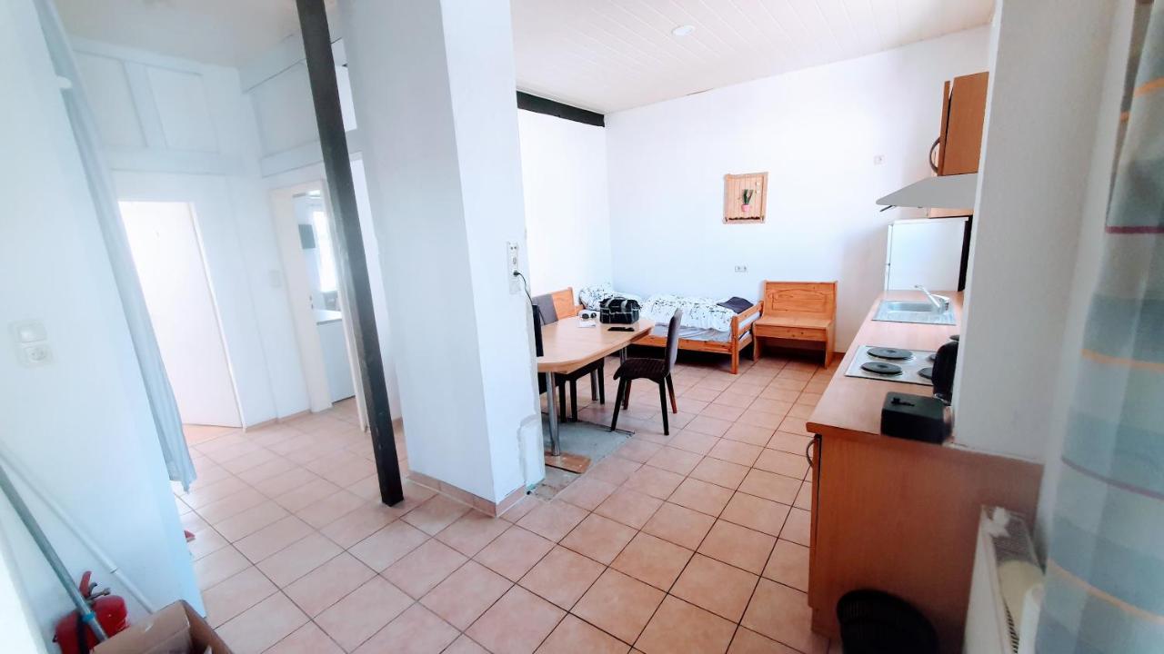 Fmi 9 Accommodation ラウンハイム エクステリア 写真