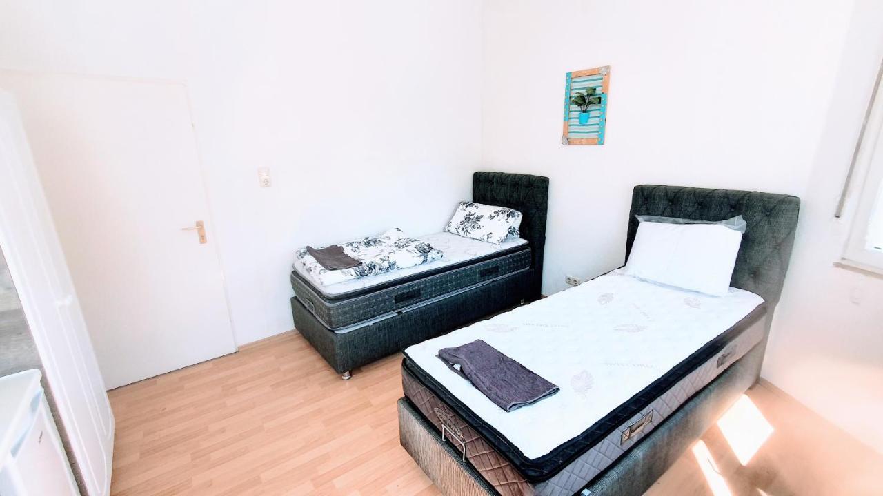 Fmi 9 Accommodation ラウンハイム エクステリア 写真