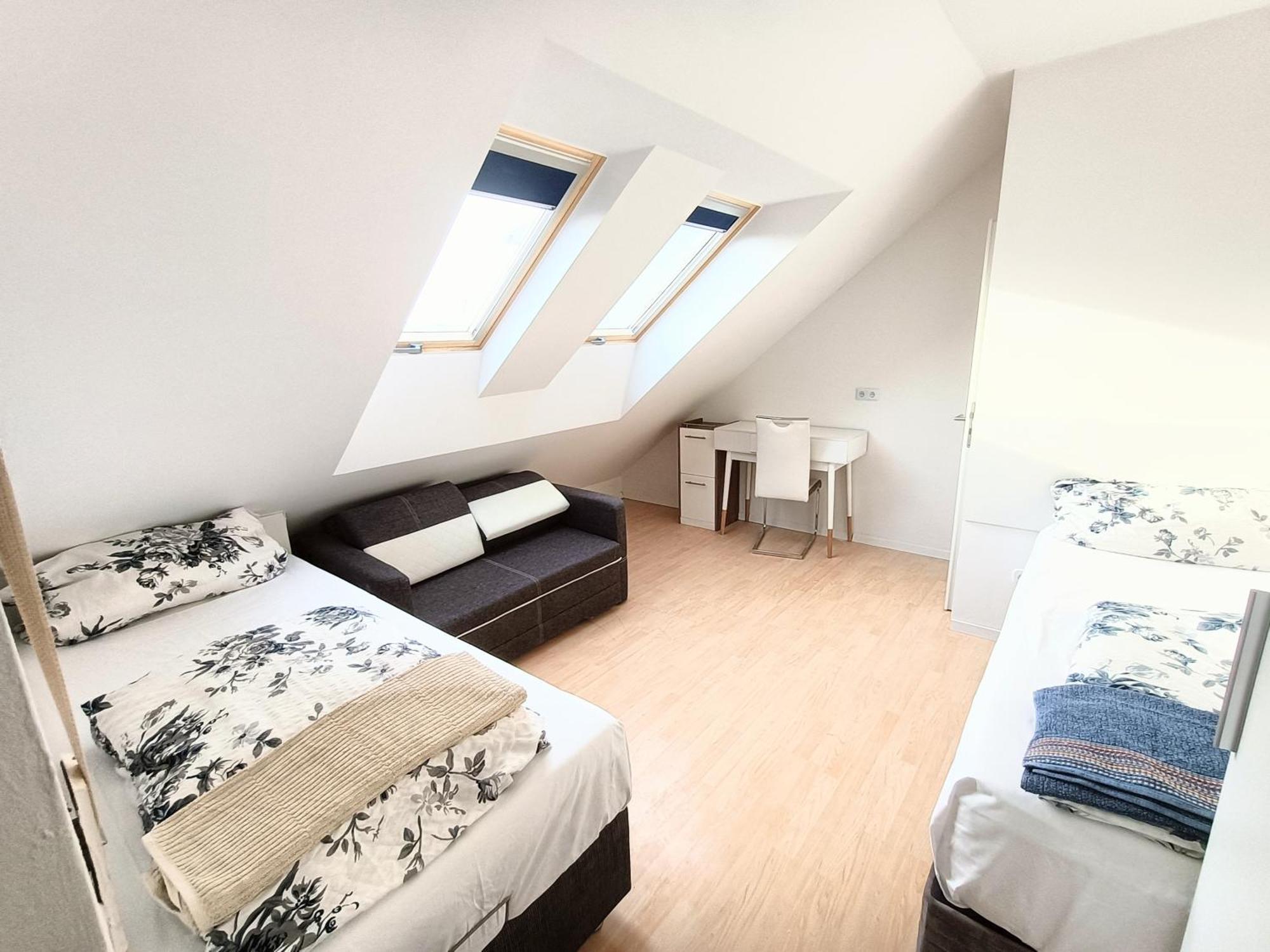 Fmi 9 Accommodation ラウンハイム エクステリア 写真