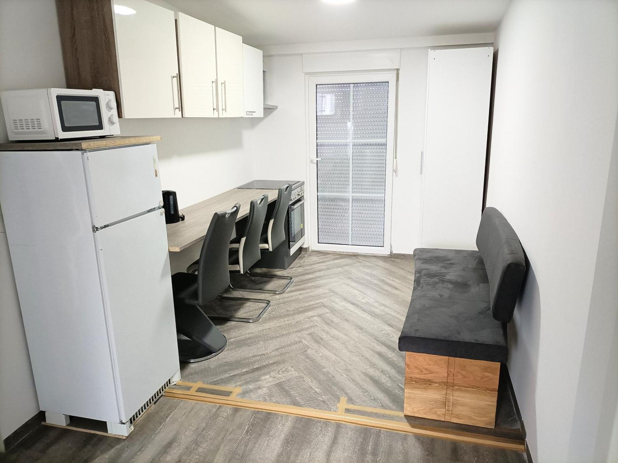Fmi 9 Accommodation ラウンハイム エクステリア 写真