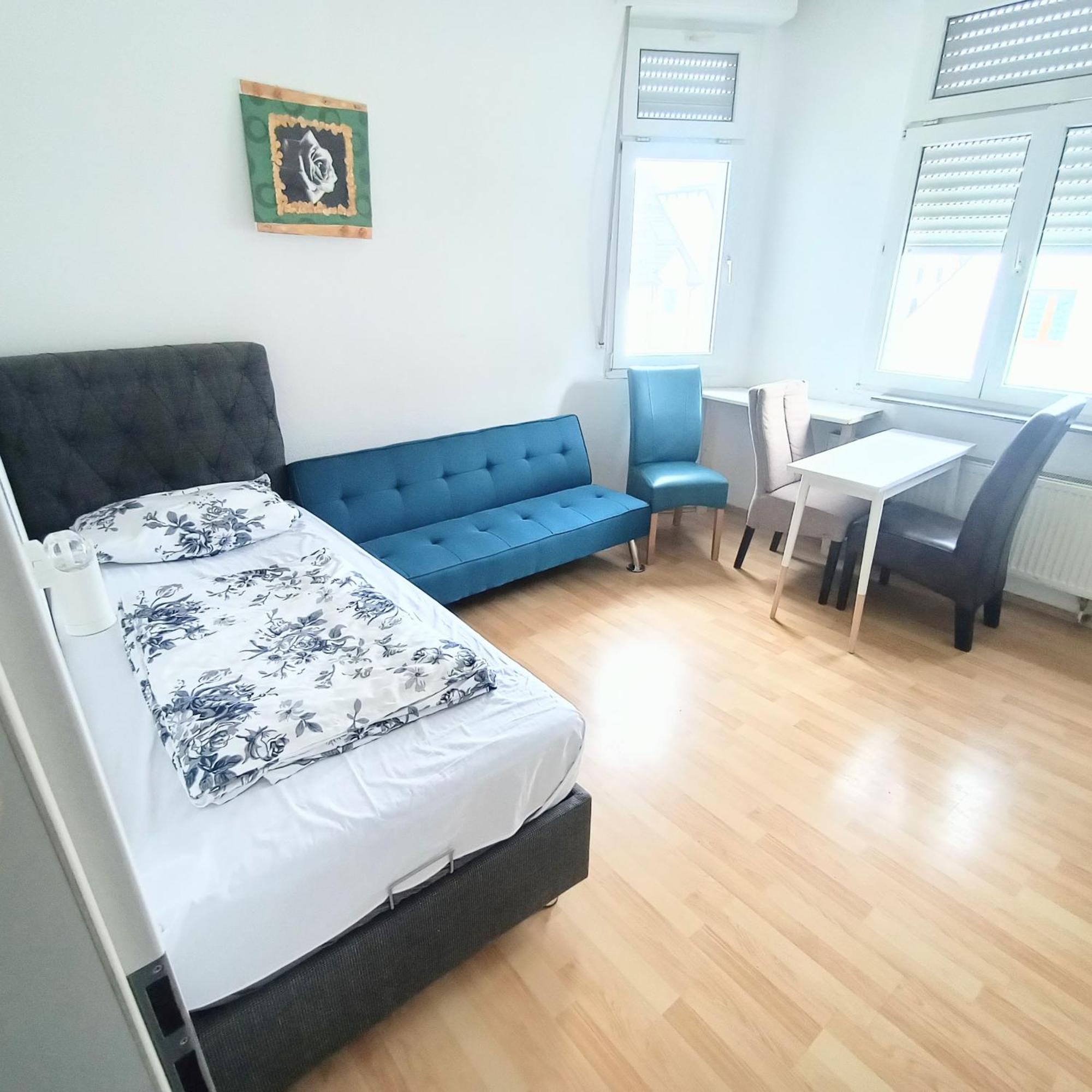 Fmi 9 Accommodation ラウンハイム エクステリア 写真
