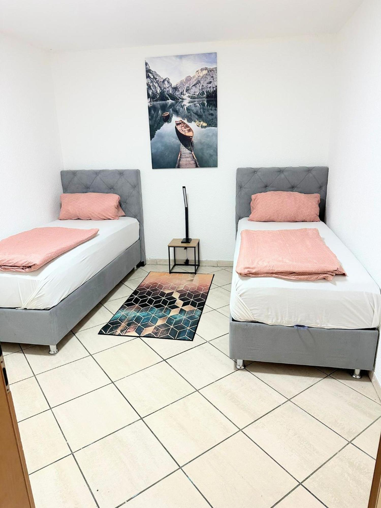 Fmi 9 Accommodation ラウンハイム エクステリア 写真
